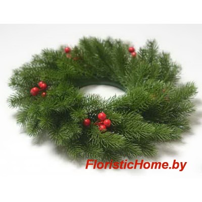 ВЕНОК из искусств. еловых лапок с гроздью ягод, d 28 см, 0 - в ассортименте